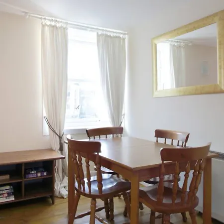 2 Bedroom In Centre