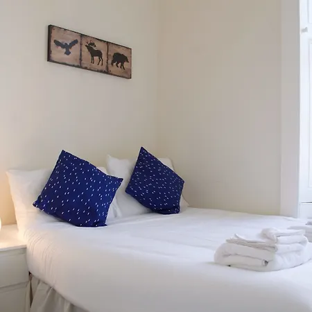 2 Bedroom Flat Near Centre Lejlighed Edinburgh