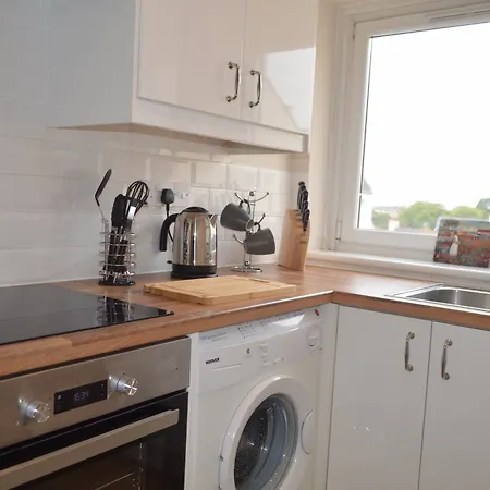1 Bedroom On Royal Mile *