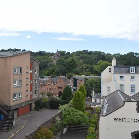 1 Bedroom On Royal Mile *
