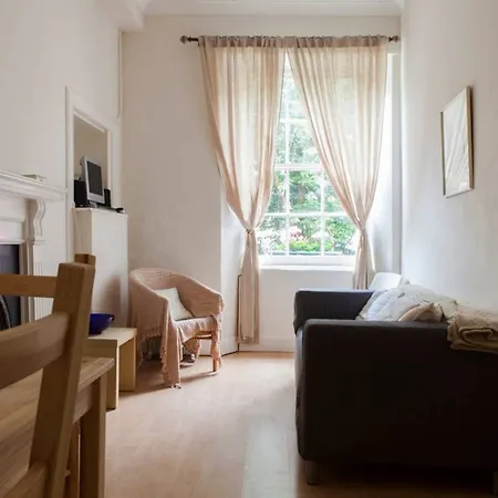 1 Bedroom Flat On St Stephen Street エディンバラ