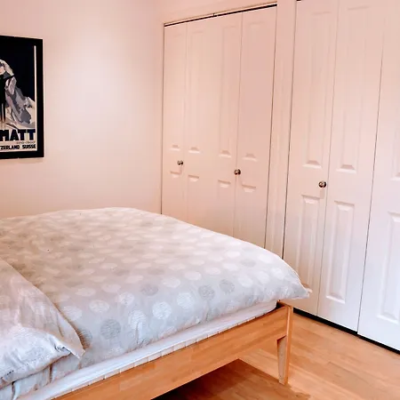 Apartment 2 Bedroom Penthouse On Royal Mile *