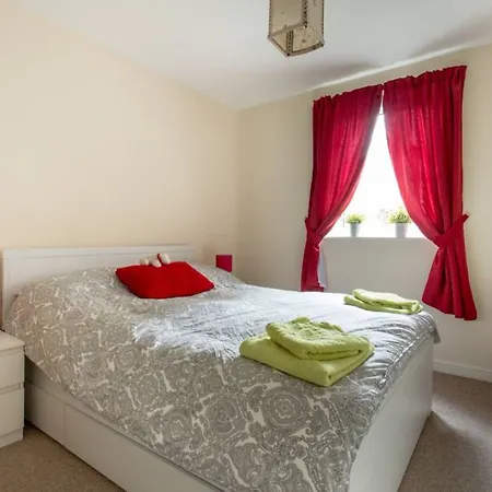 2 Bedroom Near Centre 아파트 에든버러