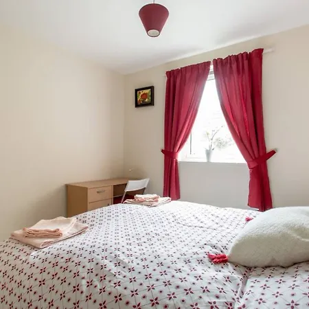 2 Bedroom Near Centre 에든버러
