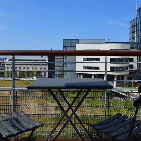 Apartment 3 Bedroom Canal-side Sleeps 6 Edinburgh