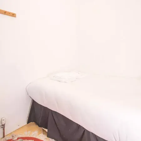 2 Bedroom Flat Near Centre Apartamento *