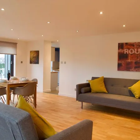3 Bedroom With Private Roof Terrace * Edimburgo