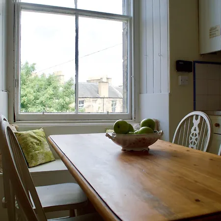3 Bedroom Flat In Edinburgh's New Town Sleeps 6 Apartmán Edinburgh