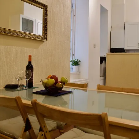 2 Bedroom In Pleasance