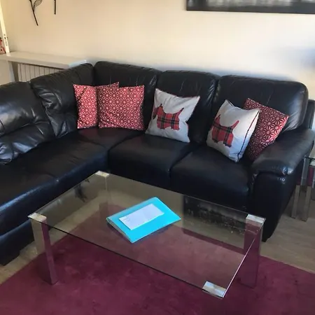 3 Bedroom Flat Near Centre With Parking Lägenhet Edinburg