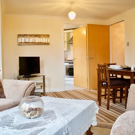 2 Bedroom Leith Sleeps 4 Apartment Edinburgh
