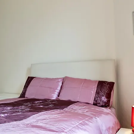 Апартаменты One Bedroom Flat In *