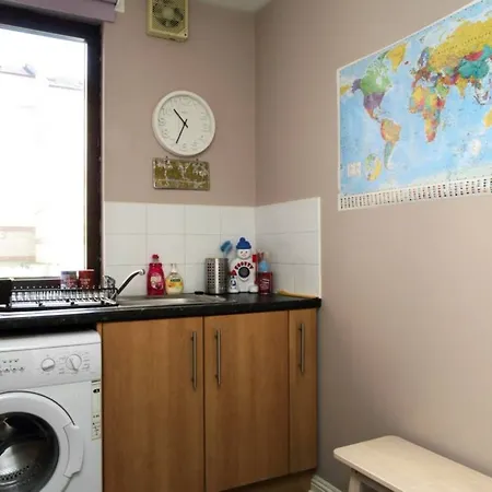 2 Bedroom Canalside * Edinburg