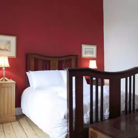 Апартаменты 3 Bedroom Flat In Centre *