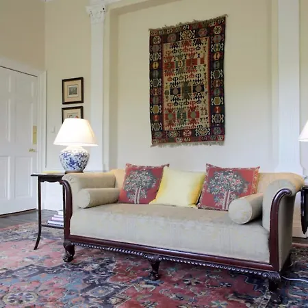 Апартаменты 3 Bedroom Flat In Centre