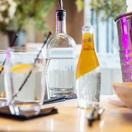 Отель Radisson Collection Hotel, Royal Mile
