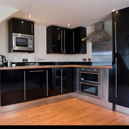 - Royal Mile Apartment *