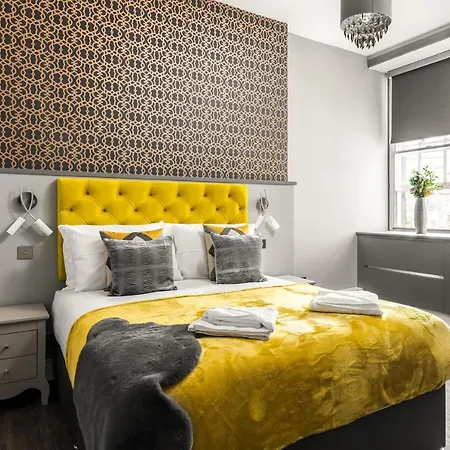 Spacious Newly Refurbished