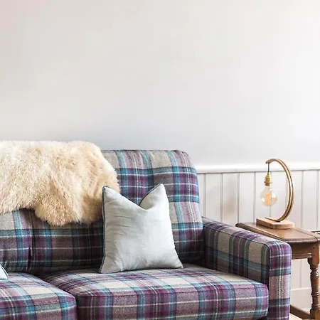 Amazing Penthouse, Stunning Views, Castle 2 Mins