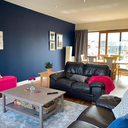 5 Bedroom Penthouse * Edimburgo