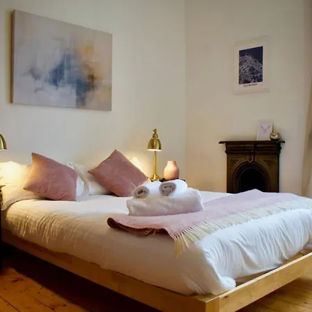 Comfortable And Central 1 Bedroom * Edinburgh