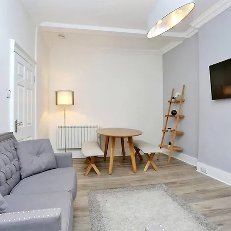 Modern For 4 In Vibrant New Town