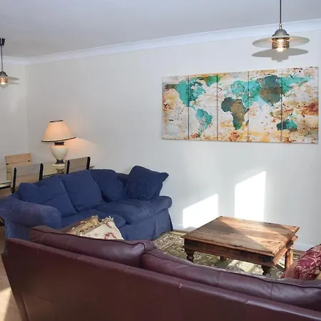 Convenient 2br 15 Mins To Princes St.