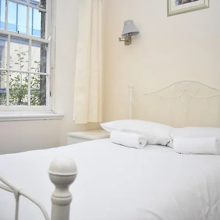 City Centre 10mins Walk To Royal Mile Apartment Edinburgh