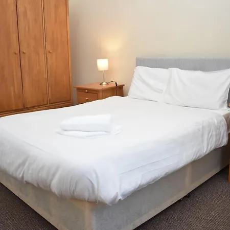 Spacious 2br Flat 10 Minutes From Princes Street * 爱丁堡