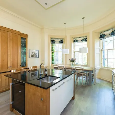 Gayfield Place *