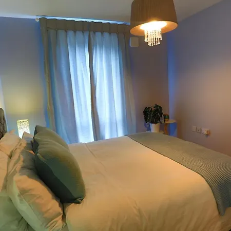 Quiet Flat Close To Holyrood Palace