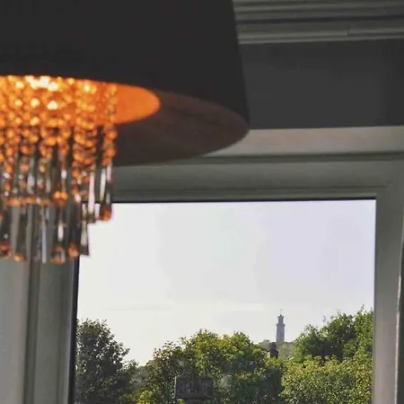 Quiet Flat Close To Holyrood Palace