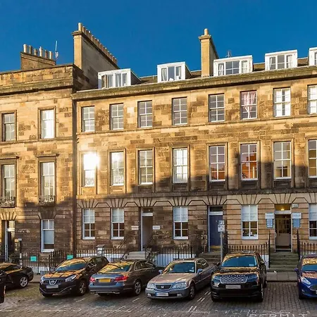 Heart Of Centre 3 Bed Georgian 아파트