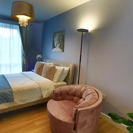 Quiet Flat Close To Holyrood Palace إدنبرة