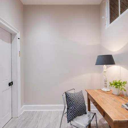 Apartment Arden Street *