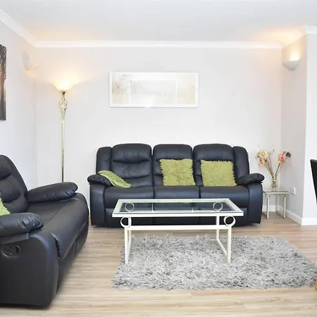 Bright 2br Flat Close To Craigmillar Castle * Edinburgh