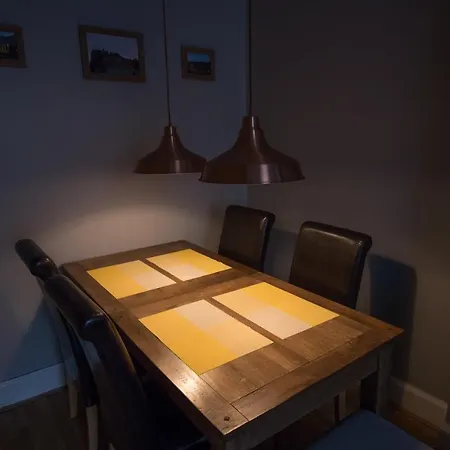 9,7 Out Of 10 For Comfort And Cleanliness Of This Cosy Modern 1 Bedroom Apartment Edinburgh