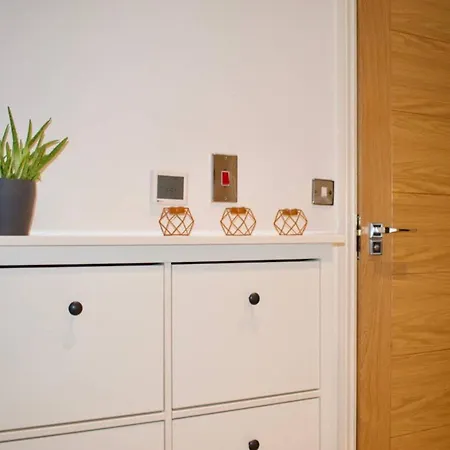 Modern Flat Close To City Centre Edimburgo