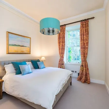 Gayfield Place Ferienhaus