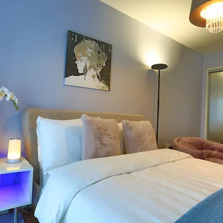 Quiet Flat Close To Holyrood Palace *