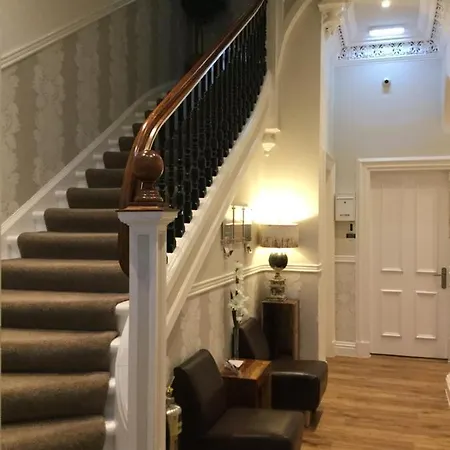 18 Craigmillar Park 4*