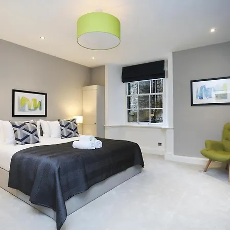 Altido Stunning 2br Apt With Private Entrance In New Town Edinburgh