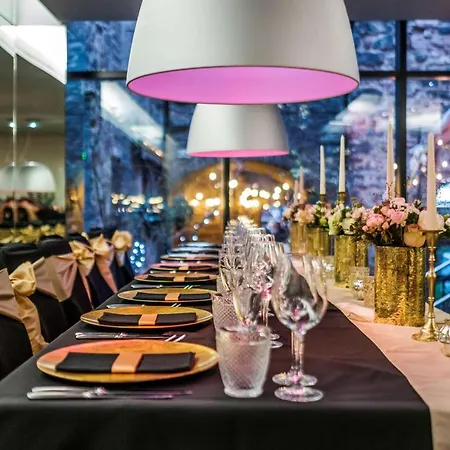 Hotell Radisson Collection Hotel, Royal Mile 5*