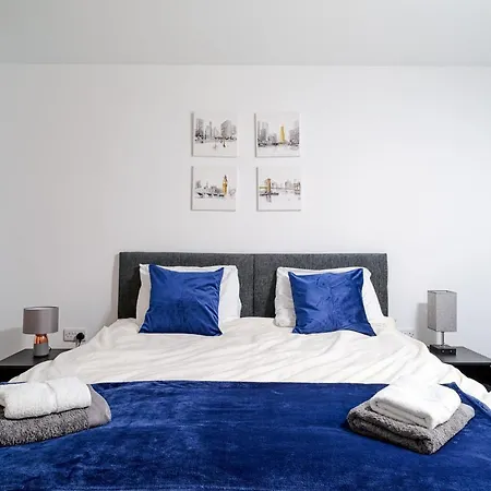 Roomy, Comfortable Near Main Attractions * Edimburgo