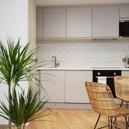 Altido Brand New Studio Near Castle Daire *