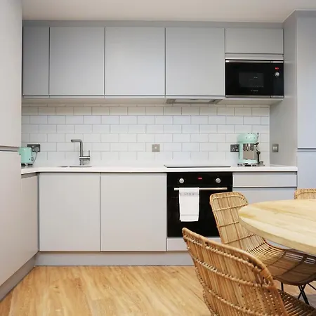 Daire Altido Brand New Studio Near Castle Edinburgh