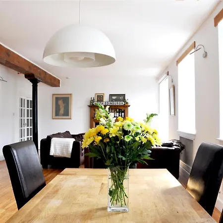 100m² Loft, Fabulous Leith Shore Area For Up To 6 Apartment