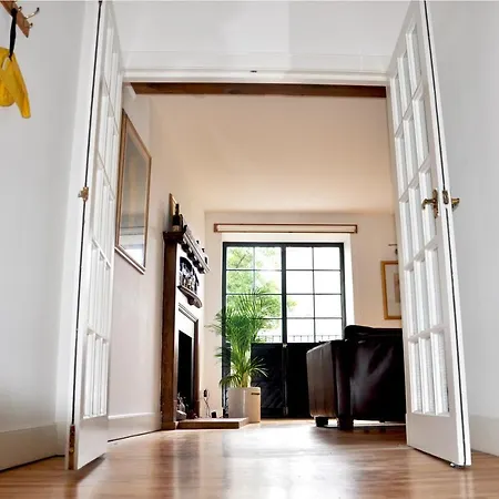 100m² Loft, Fabulous Leith Shore Area For Up To 6 Edinburgh