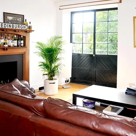 100m² Loft, Fabulous Leith Shore Area For Up To 6 Apartment