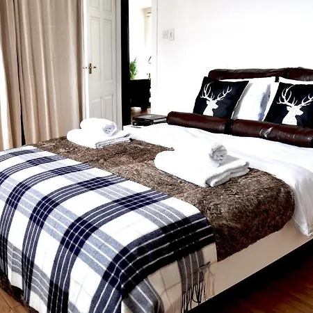 100m² Loft, Fabulous Leith Shore Area For Up To 6 Edinburgh